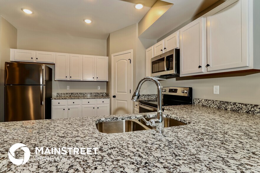 Building Photo - 2073 Paddle Wheel Dr