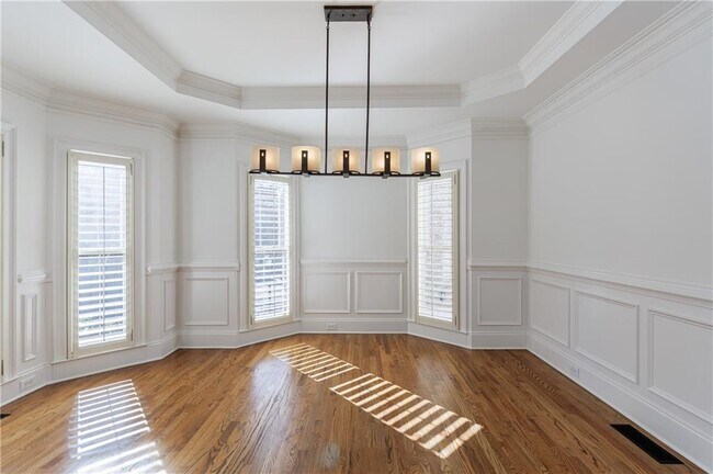 Building Photo - 1012 Madeline Ln