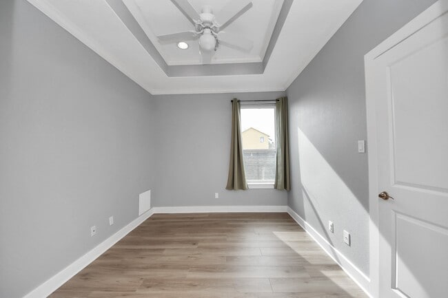 Building Photo - 1320 Dorothy St