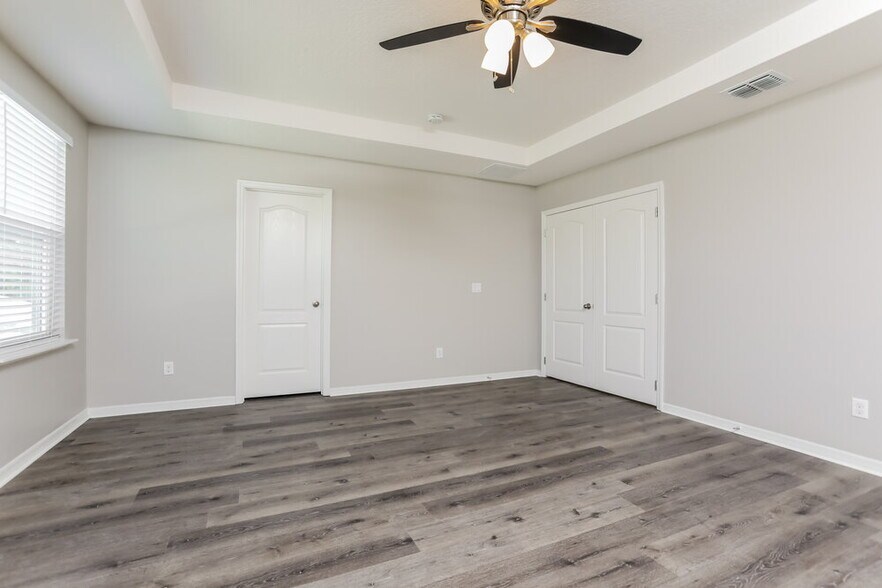 Building Photo - 2237 Aitkin Loop