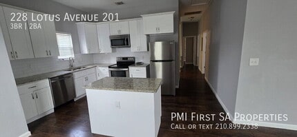Building Photo - 228 Lotus Ave
