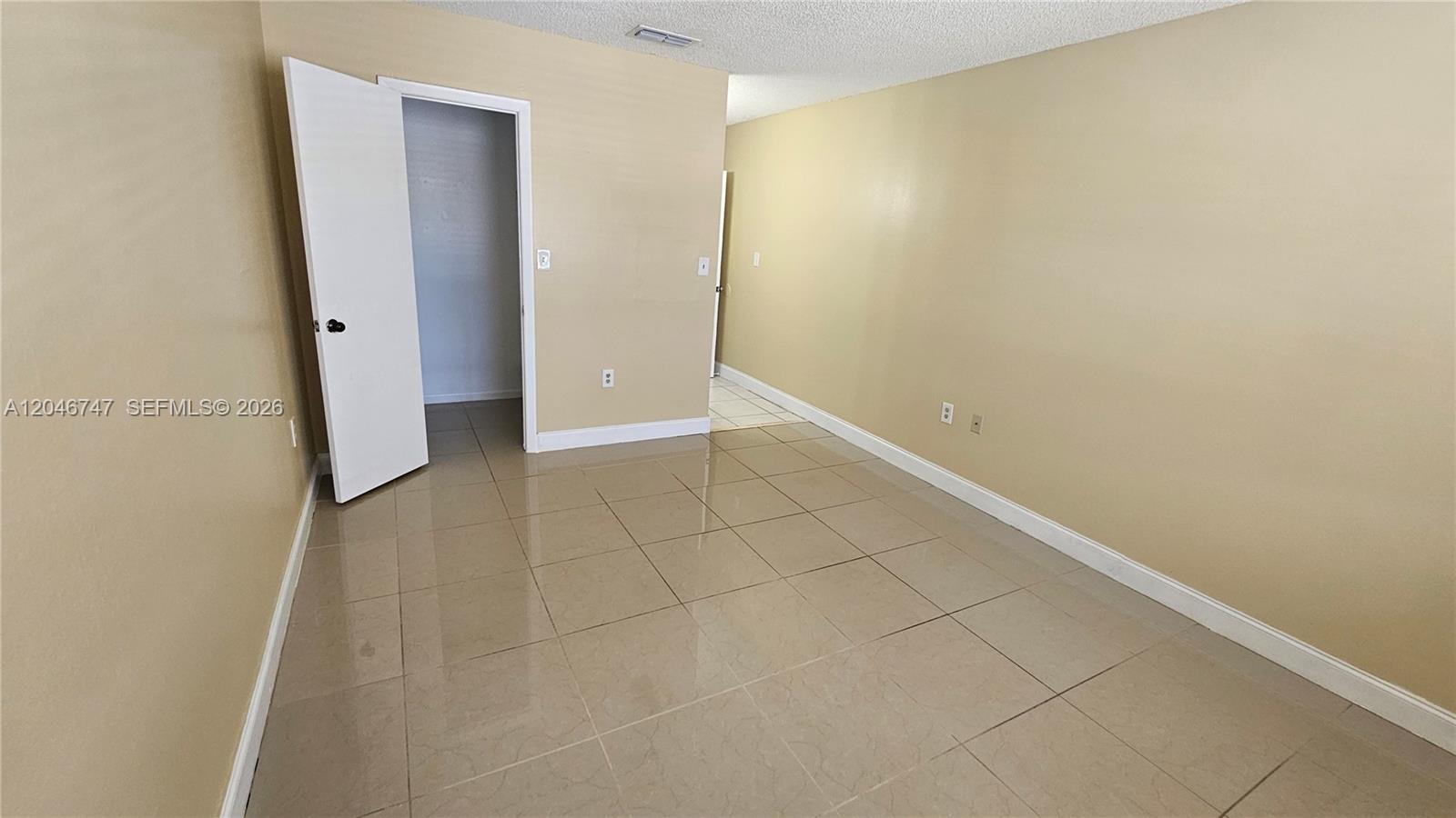 Building Photo - 8039 SW 21st Ct