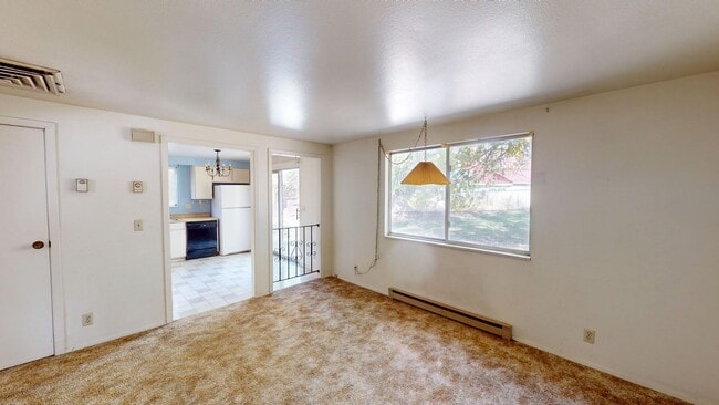 Building Photo - 2 bedroom duplex in quiet cul-de-sac