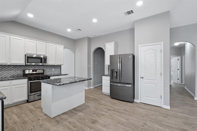 Building Photo - 1083 Zeus Cir