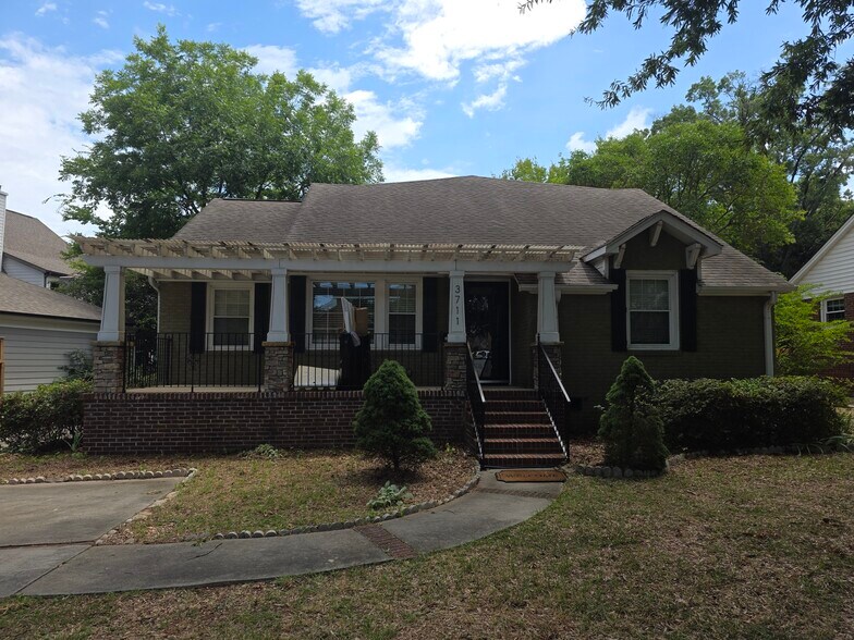 Primary Photo - 3711 Park Rd