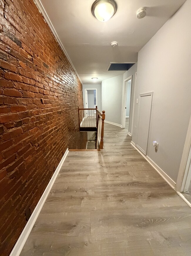 Building Photo - 1617 Darley Ave