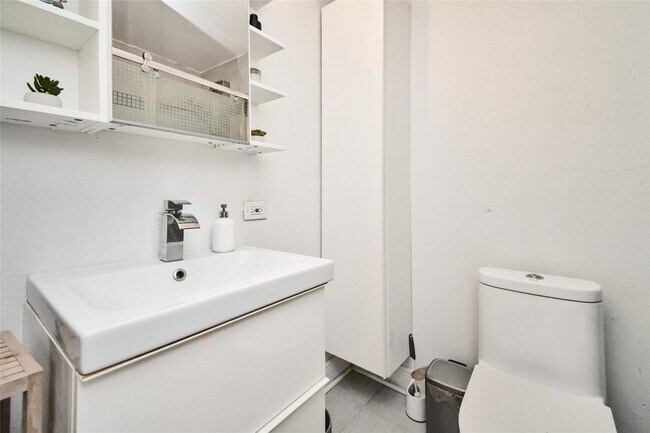 Building Photo - 1204 Archer St