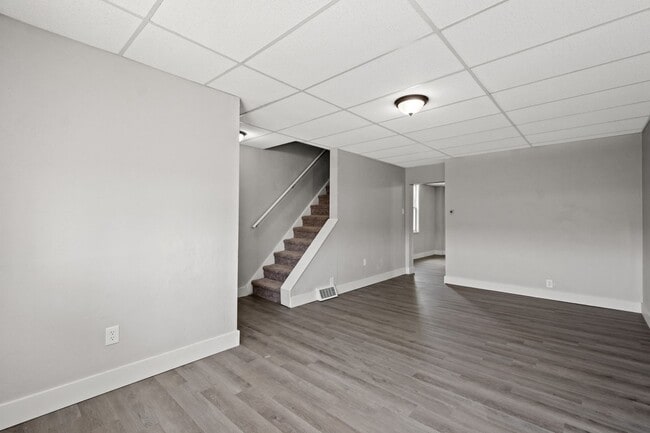Building Photo - Cozy 2 bedroom home in Myer Park available...