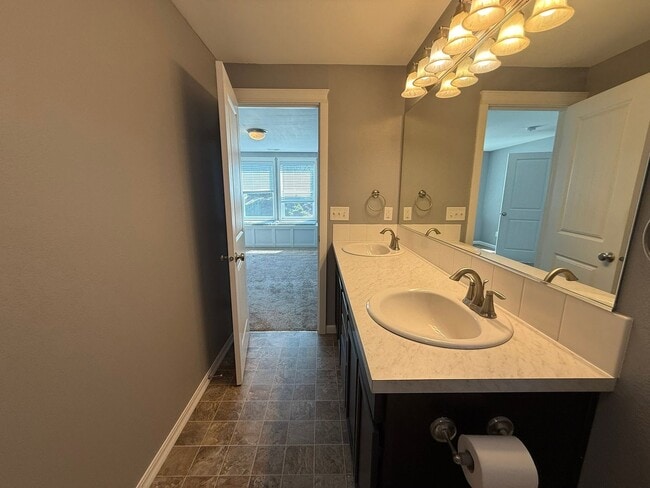 Building Photo - 3 Bedroom House For Rent In Cascade Locks