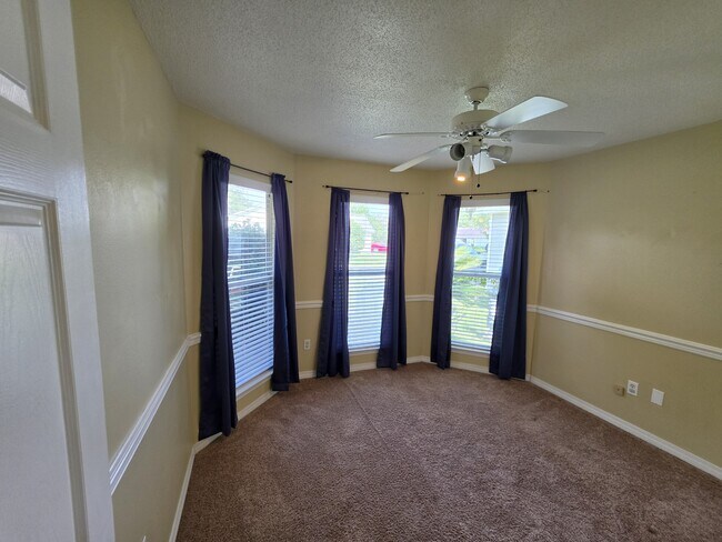 Building Photo - 148 Meadowbrook Ct