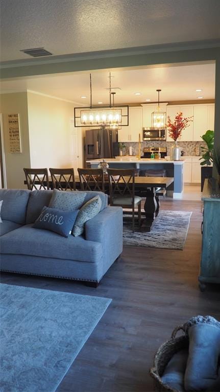 Building Photo - 216 Denali St