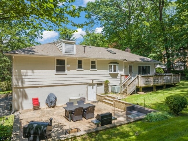 Building Photo - 58 Harrison Dr