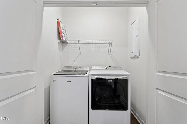 Building Photo - 441 Hacksaw Trl