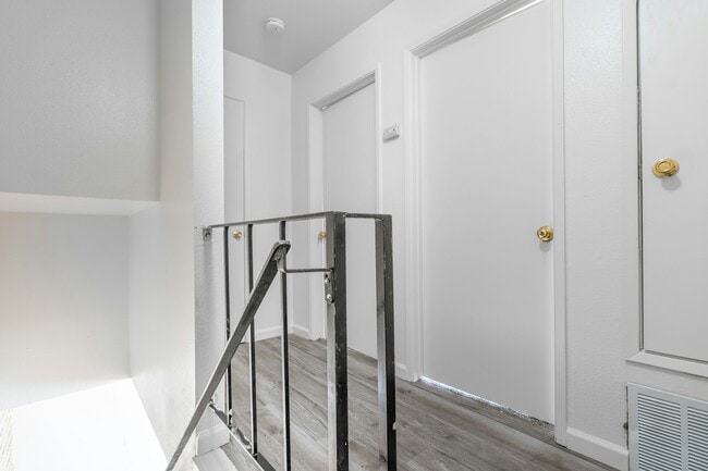 Building Photo - 2750 W Fairmont Ave