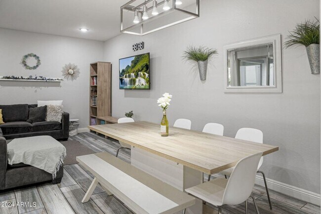 Building Photo - STUNNING 5 BEDROOM WITH LOFT & BONUS ROOM 3.5 BATH IN EASTMARK MESA COMMUNITY 2,655 SQ FT