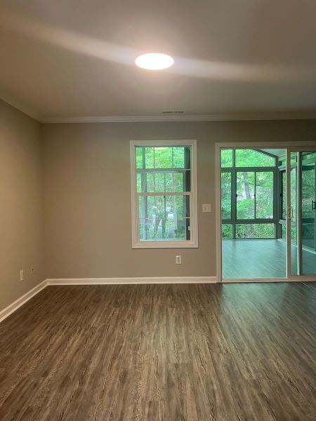 Building Photo - Recently renovated 3bd/2ba townhome in Ced...