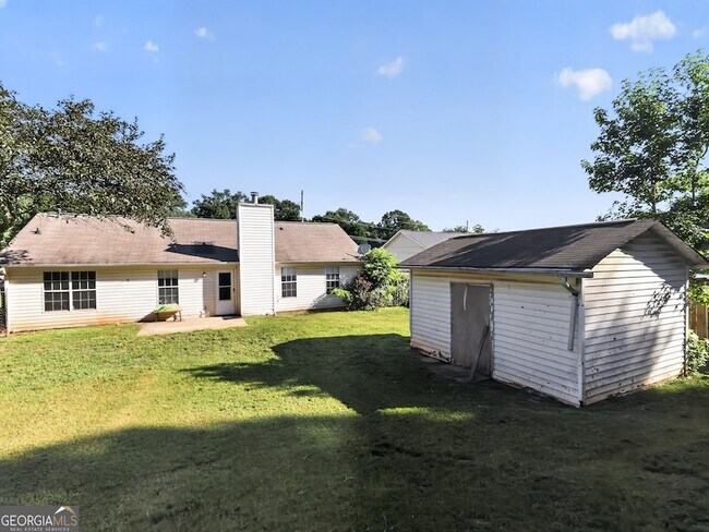 Building Photo - 22 Canterbury Dr