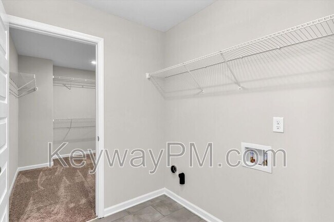 Building Photo - 5995 Big Pond Trl