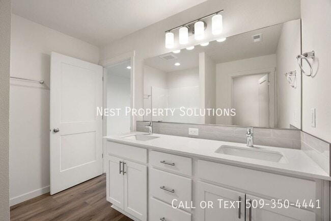 Building Photo - 601 S Dorsing St