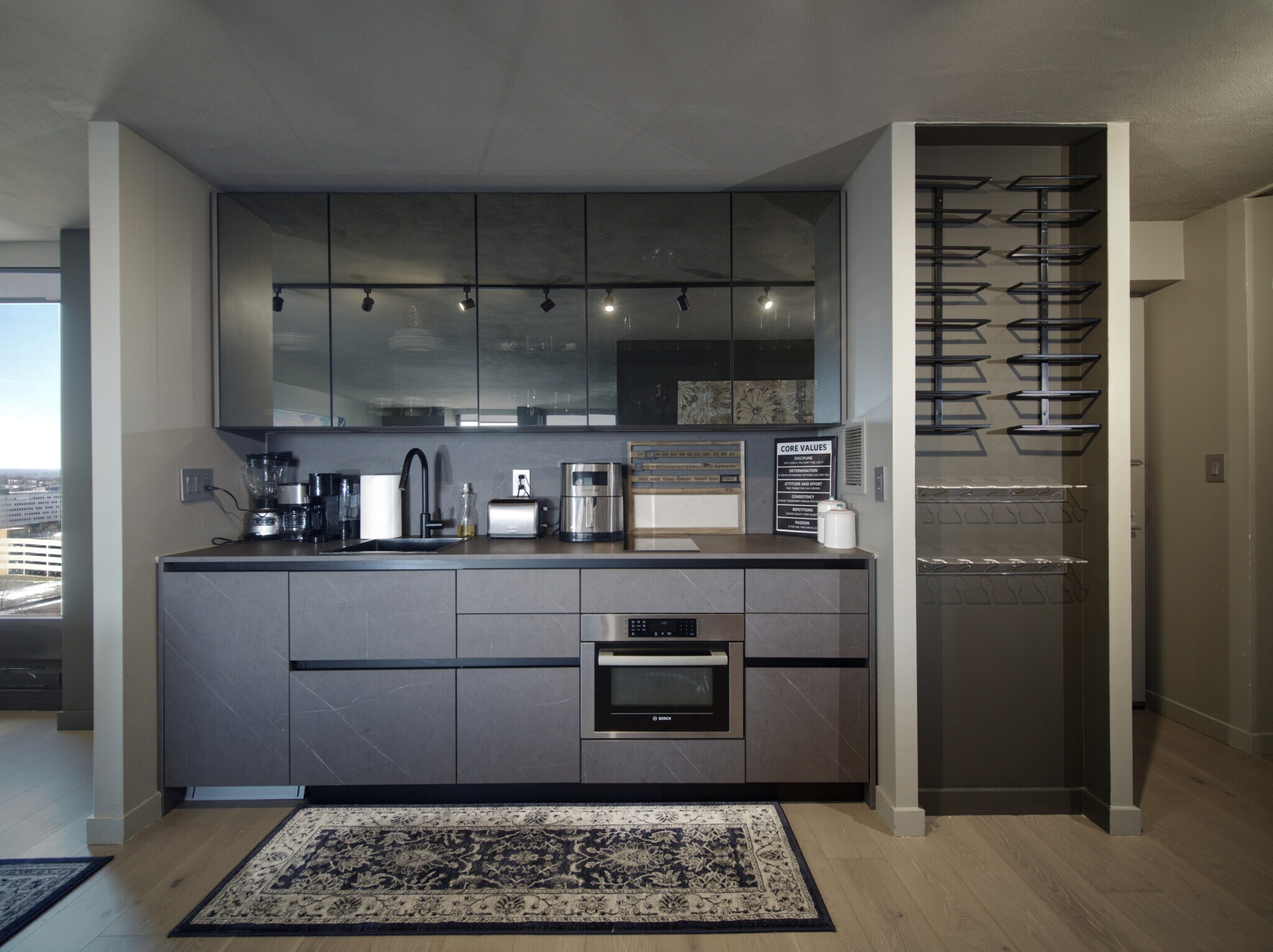 Building Photo - 1 Gold St