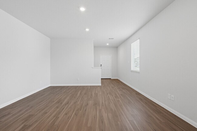 Building Photo - 2405 Bray Head Dr