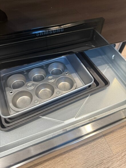 Building Photo - 826 7th Ave N