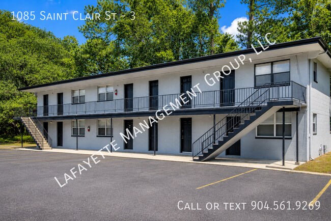 Building Photo - 1085 St Clair St