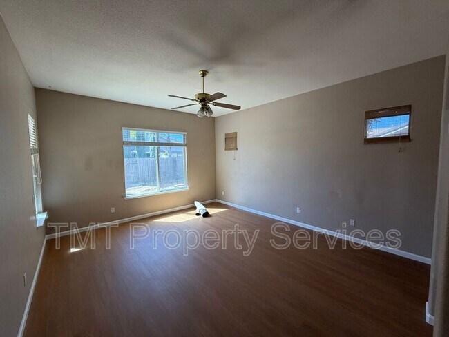 Building Photo - 9348 Sierra Spring Way