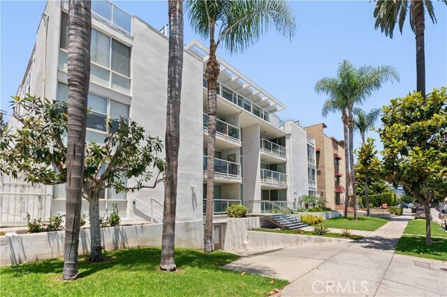 Building Photo - 131 N Gale Dr
