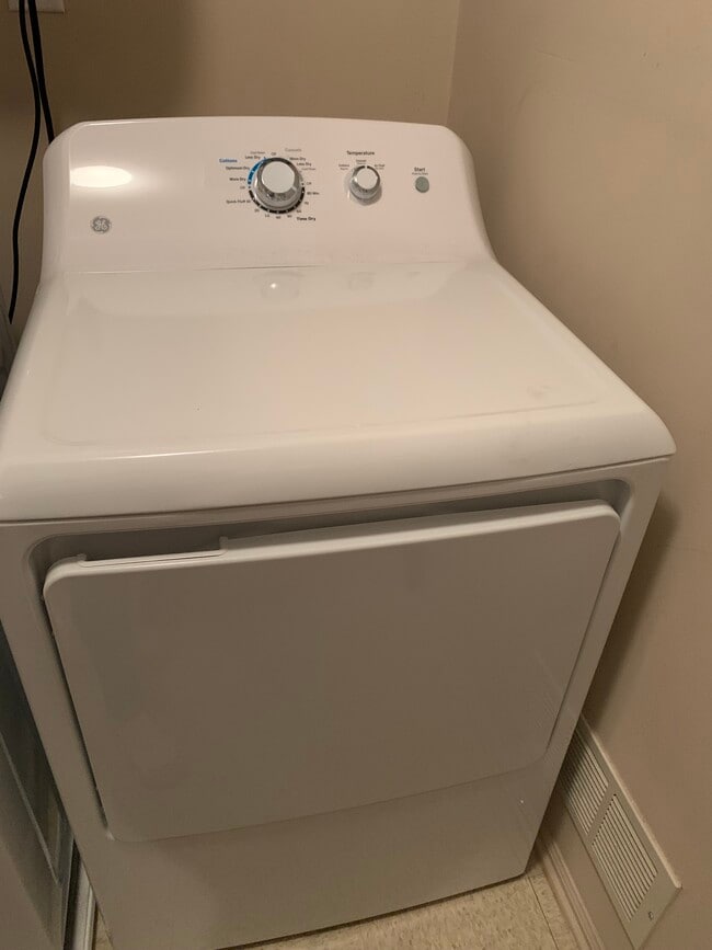 Building Photo - 123 Wood Duck Court