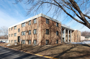 Building Photo - Winnetka Manor Apartments