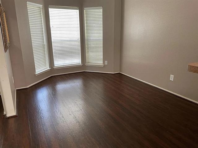 Building Photo - 1233 McMahan Dr