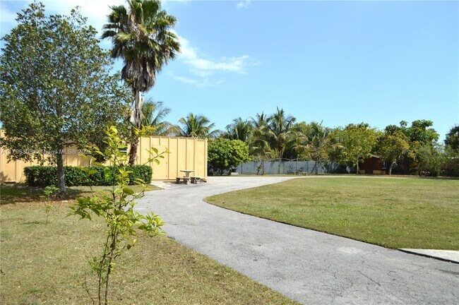 Building Photo - 24595 SW 124th Ave