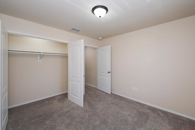 Building Photo - 5609 Montevista Dr
