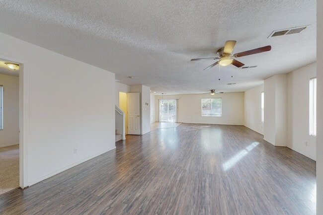 Building Photo - 6056 Malpais Park Ave NW