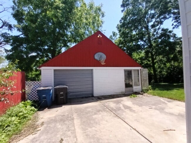 Building Photo - 31437 Alcona Ct