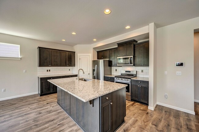 Building Photo - Marysville 4 bed/2.5 bath with large bonus...