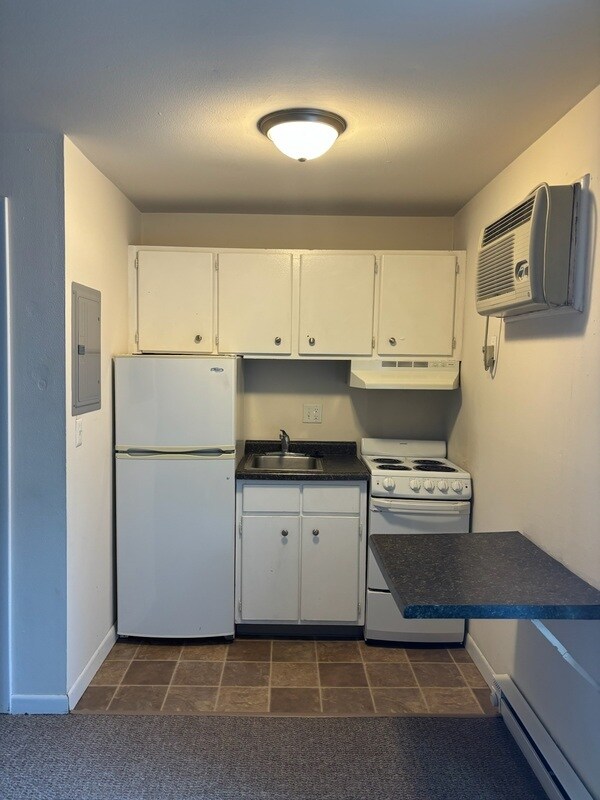 Building Photo - 134 E Johnson St