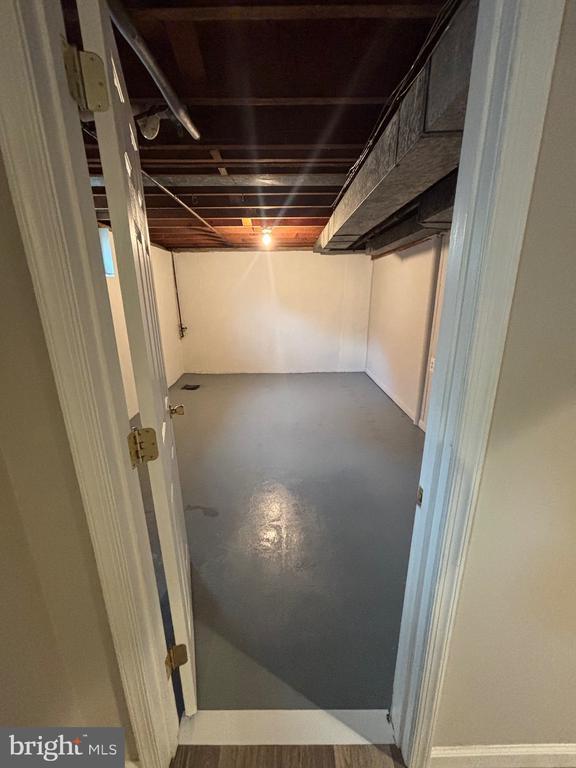 Building Photo - 120 Northwood Dr