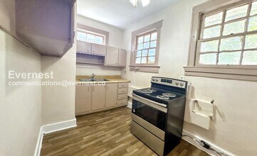 Building Photo - Take an additional $45 off a month! 1 Bed/1 Bath Home with Laundry Hookups / Pet-Friendly / Avail...