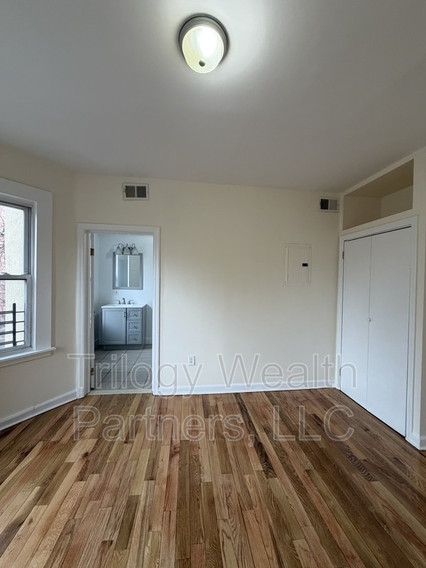 Building Photo - 58 S 13th St