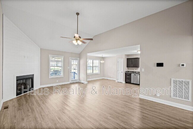 Building Photo - 314 Lugano Ln