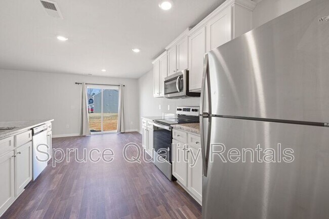 Building Photo - 2105 Briar Run Dr