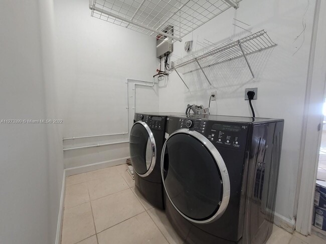 Building Photo - 1150 SW 154th Ave