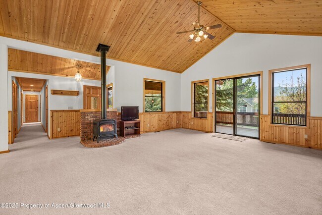 Building Photo - 17 Dakota Ct