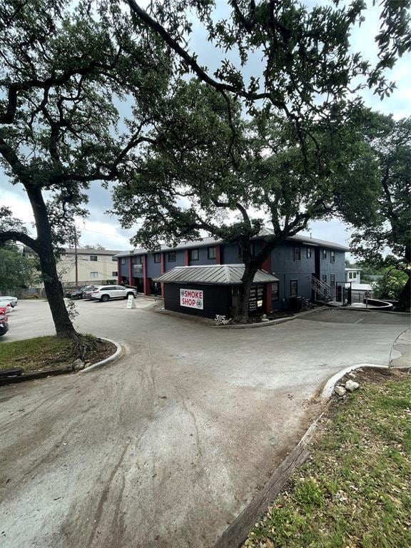 Building Photo - 516 S Park Dr