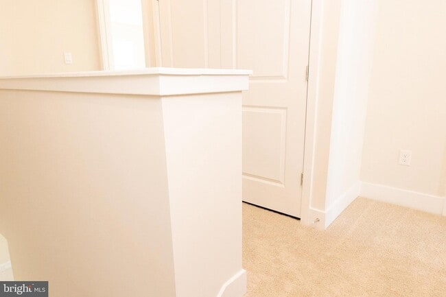 Building Photo - 10630 Meridian Hill Way