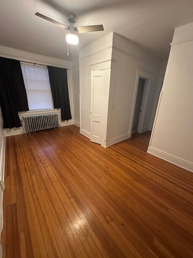 Building Photo - 2209 Rivermont Ave