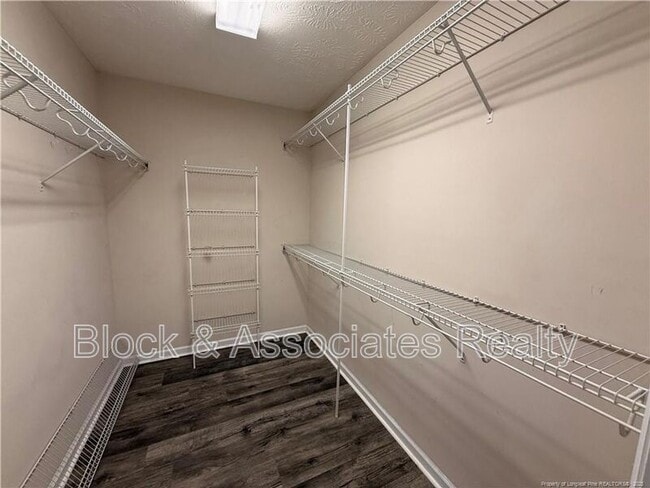 Building Photo - 68 Sunridge Dr