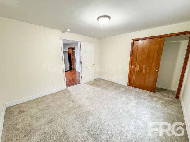 Building Photo - 914 Seaboard St